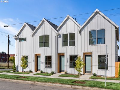 1307 NE Morgan St #3, Portland, OR, 97211