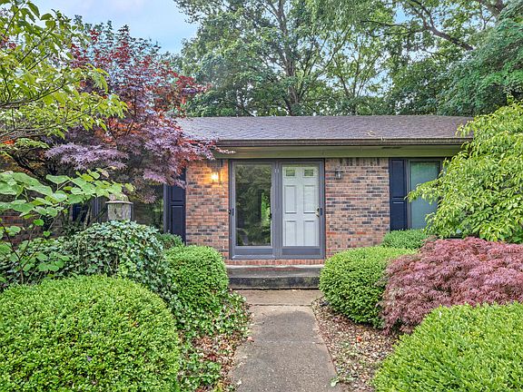 4th image of 7957 Edgewood Ct