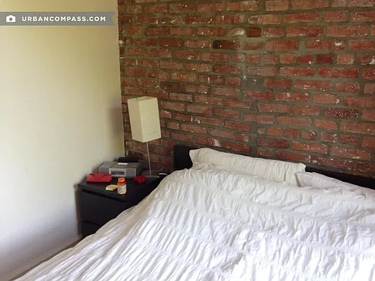 Rented by Compass | media 50