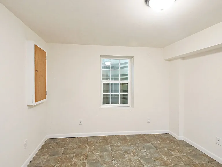 140 W Park Dr — Photo 11