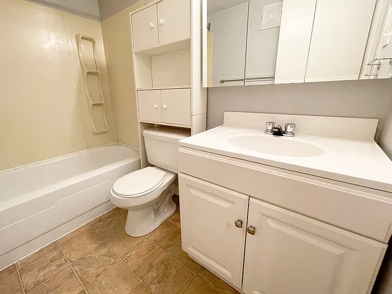10120 Manning Ave — Photo 17