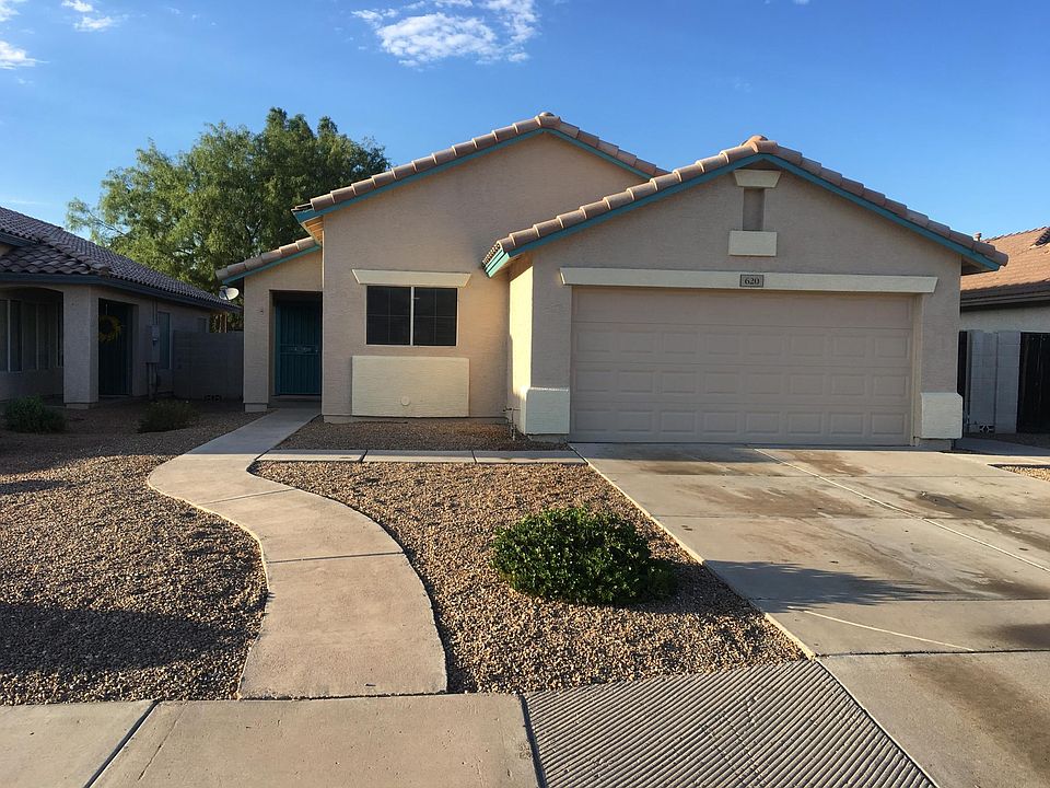 1st image of 620 E Cantebria Dr