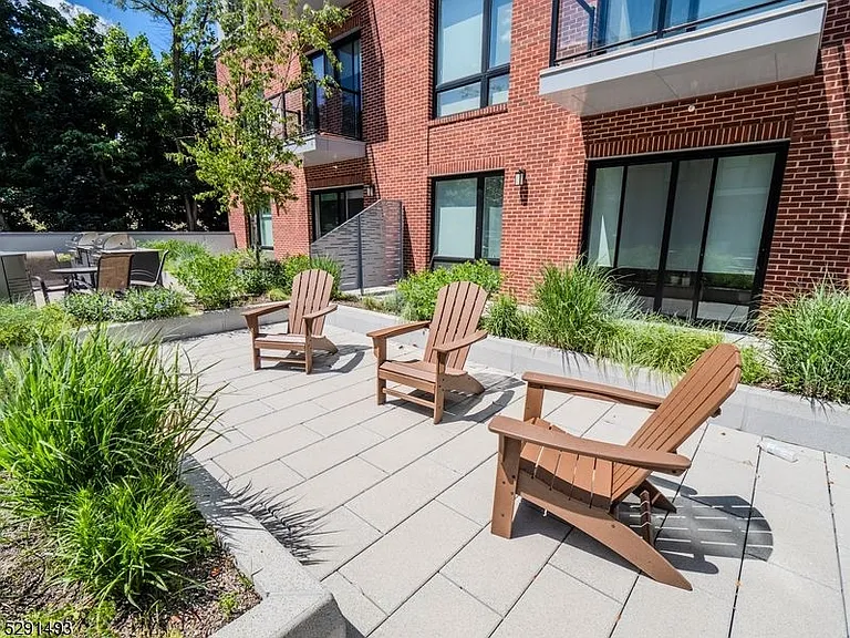 173C Morris St #307 — Photo 2