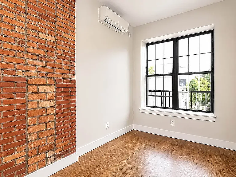 462 Central Ave #4B — Photo 2