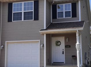 1121 Dixon St, Washington, IL 61571