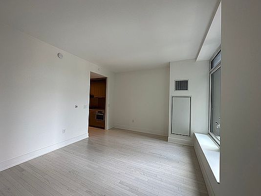 5th image of 91 Leonard St #14C