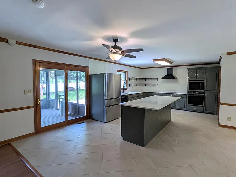 102 Huntington Ridge Rd — Photo 7