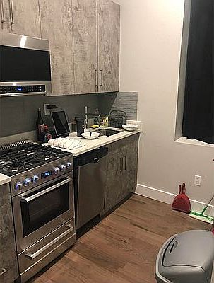 5th image of 699 Willoughby Ave APT 4F