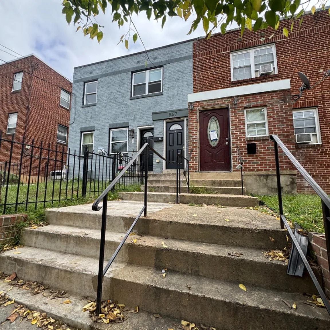 3 bed, 1.0 bath, 1115 sqft, $2,500 — Photo 1