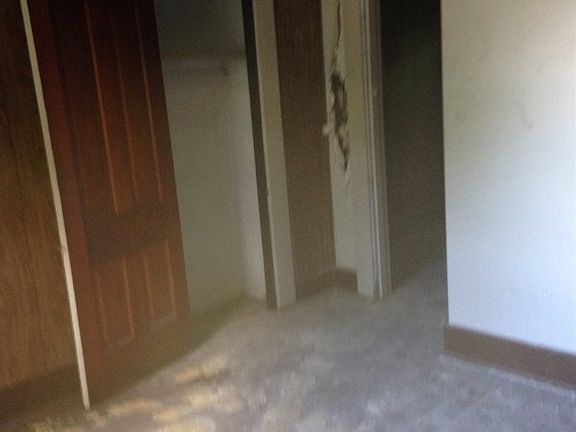 4th image of 133 E Broad St