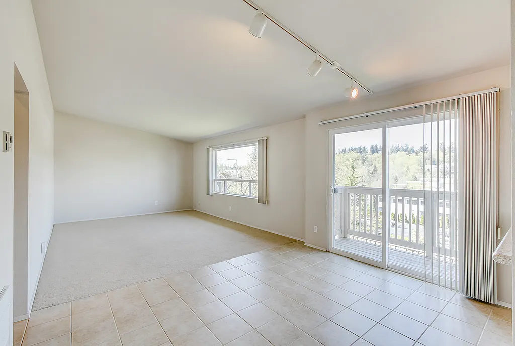 Mercer View Apartments — Photo 2