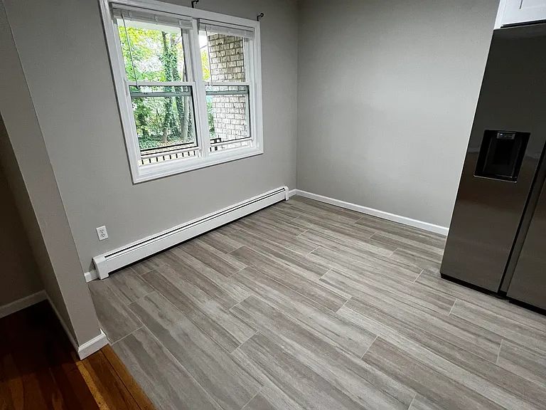 130 Morris Ave #10 — Photo 4