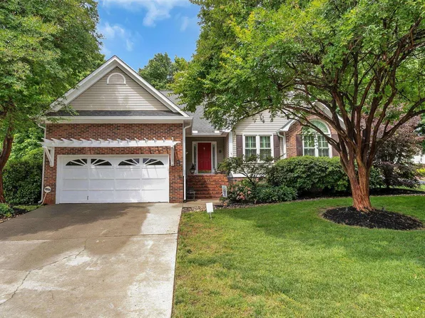 215 Northfield Ln, Simpsonville, SC 29681