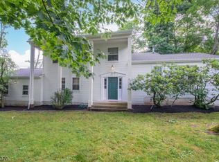 3 Lookout Rd, Randolph, NJ 07869