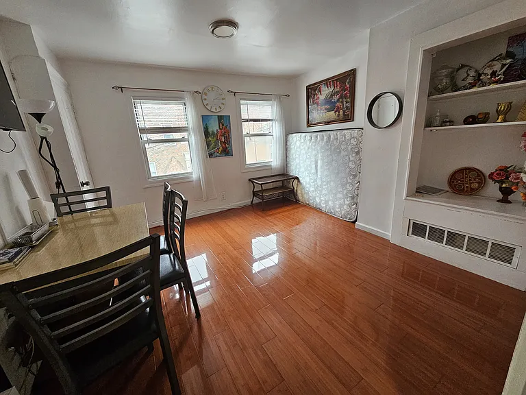 26-14 30th St #2 — Photo 4