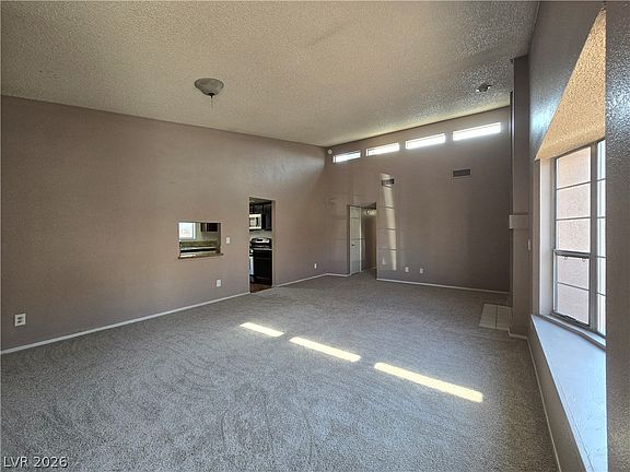 5th image of 104 Lucy Thompson St