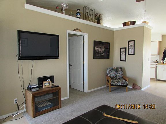 4th image of 2878 Janet Dr