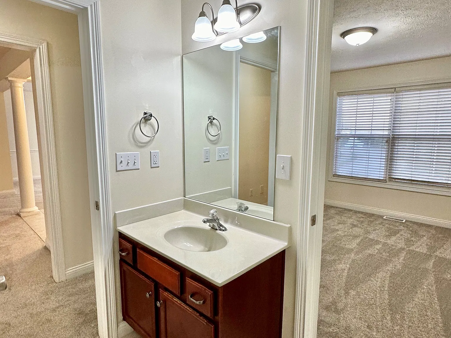 3 bed, 3467 sqft, $2,000 — Photo 3