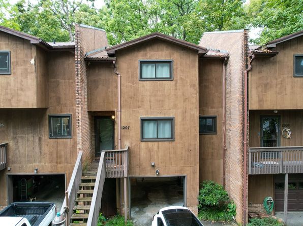 1207 Timbers Ln