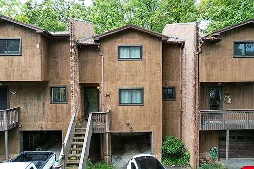 1207 Timbers Ln Photo 1