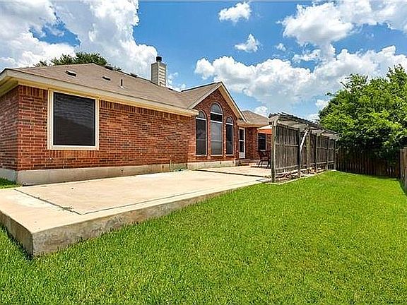 4th image of 3603 Bird House Dr