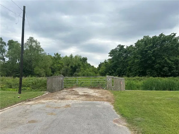 3201 Kelly Rd, Saint Bernard, LA 70085