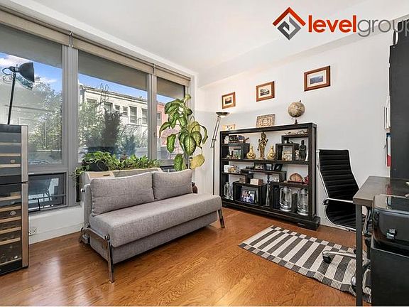 3rd image of 5-49 Borden Ave #F2