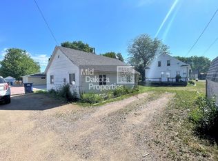 315 S Minnesota St #1/2, Mitchell, SD 57301