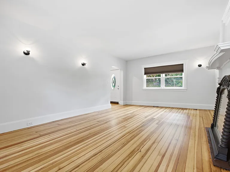 81 Huntington Rd #1 — Photo 4