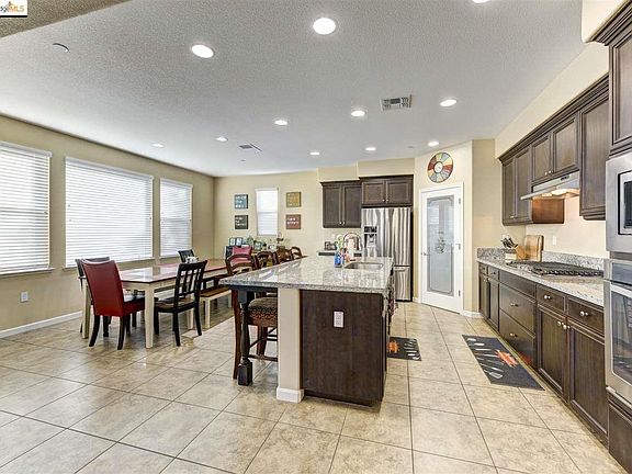 5th image of 8557 Pinehollow Cir