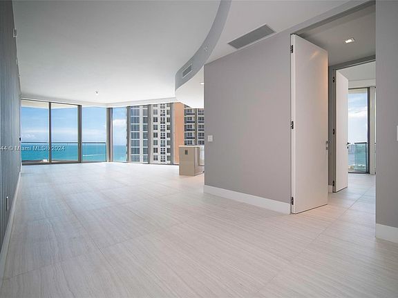 5th image of 18975 Collins Ave Unit 1404