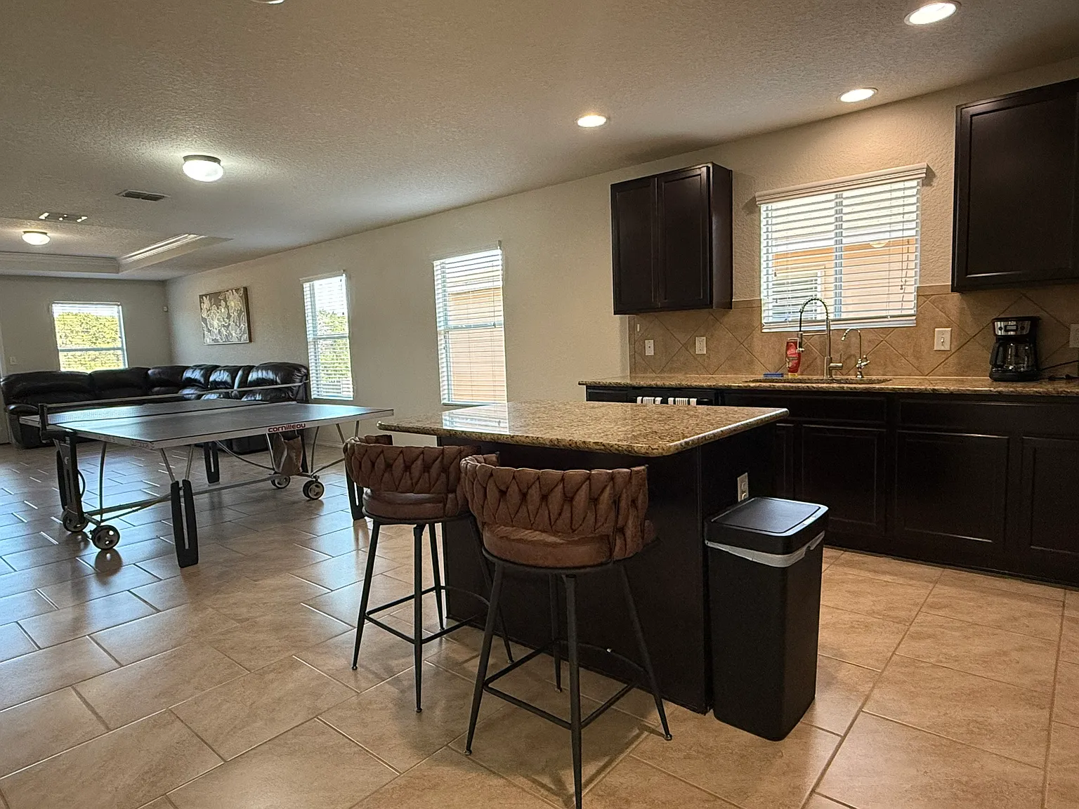 3 bed, 1695 sqft, $3,900 — Photo 3