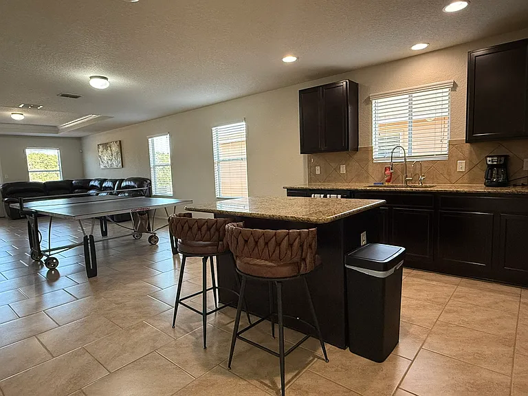 24322 Invitation Oak — Photo 3