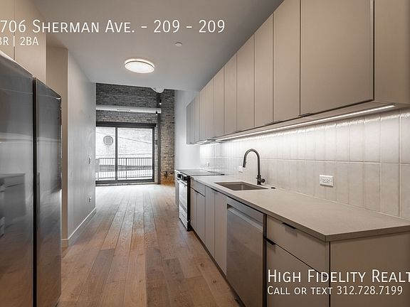 4th image of 1706 Sherman Ave #209