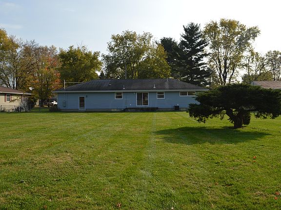 2nd image of 1553 Ditmore Stroll
