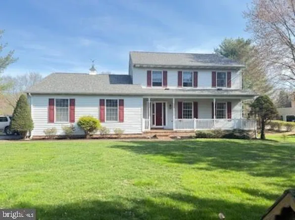 11 Country Hill Ct, Kingsville, MD 21087