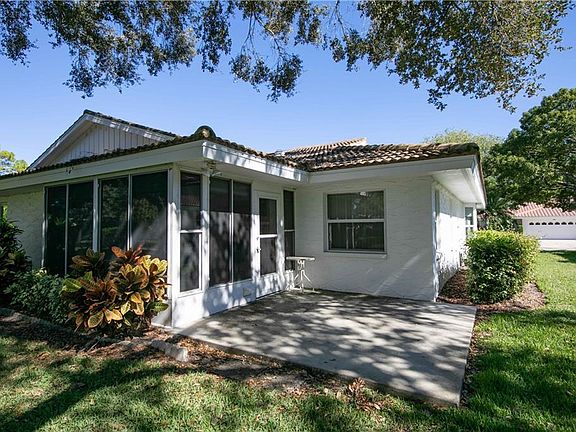 2nd image of 5634 Garden Lakes Palm
