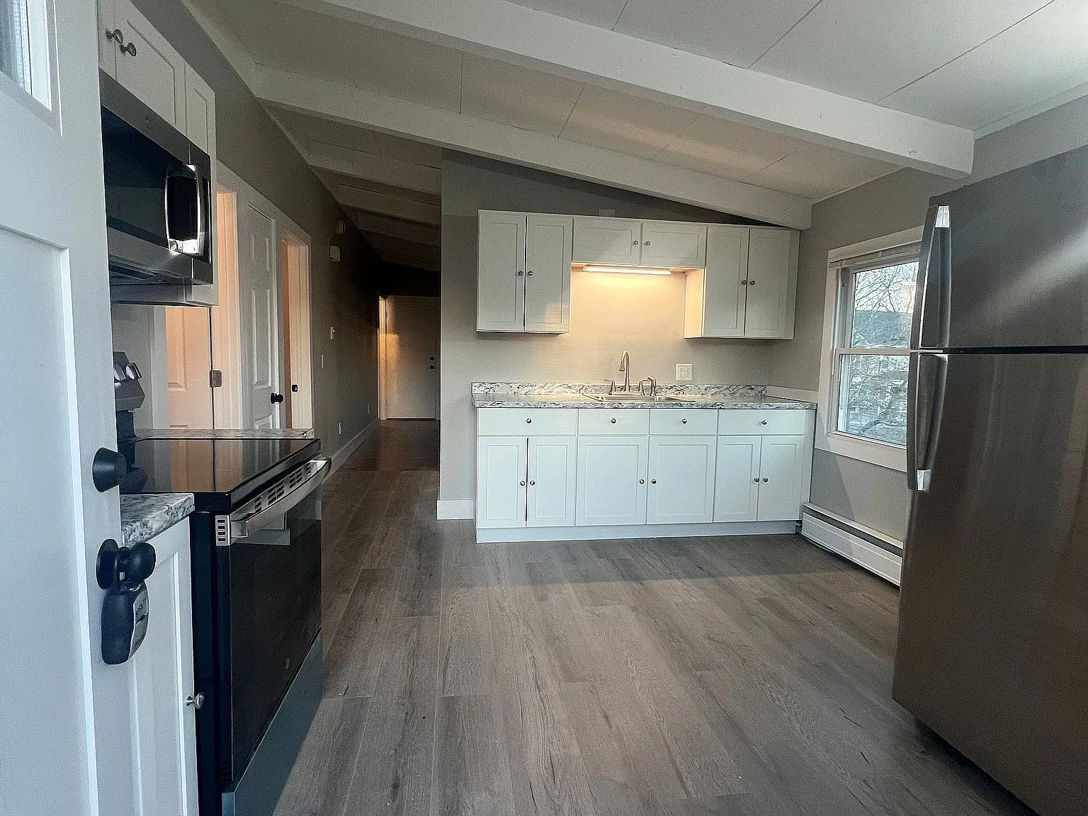 3 bed, 1.0 bath, $2,295 — Photo 2