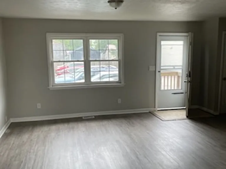 3228 Kanawha Terrace — Photo 2