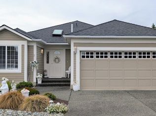 1307 Oceanside Dr, Qualicum Beach, BC V9K2K4