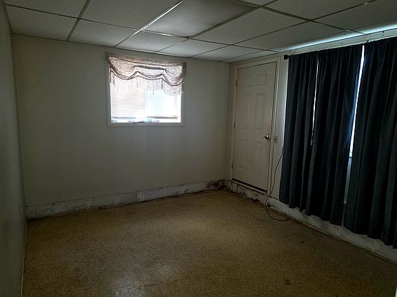 3rd image of 794 Pre Emption Rd #4