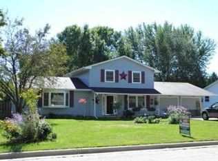 2677 Danbar Dr, Green Bay, WI 54313