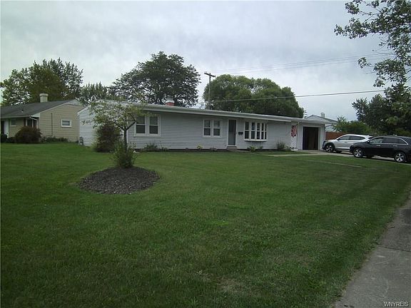 2nd image of 1598 Broadway