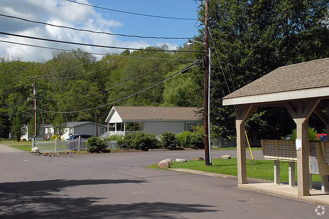 60 Valley Stream Park — Photo 9