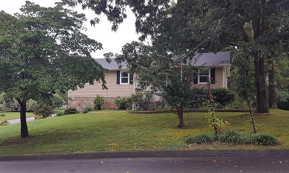 2nd image of 7102 Hunter Forrest Dr