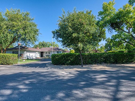 2nd image of 5437 E Buckingham Way