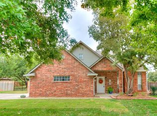 4801 Crystal Lake Rd, Norman, OK 73072