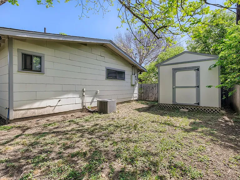 722 E Nottingham Dr — Photo 21