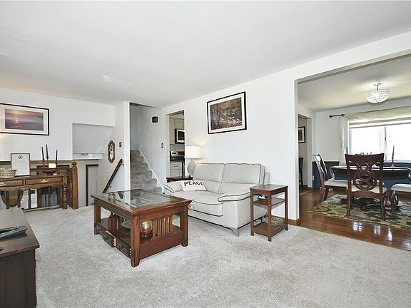 2nd image of 5940 Glen Hill Dr