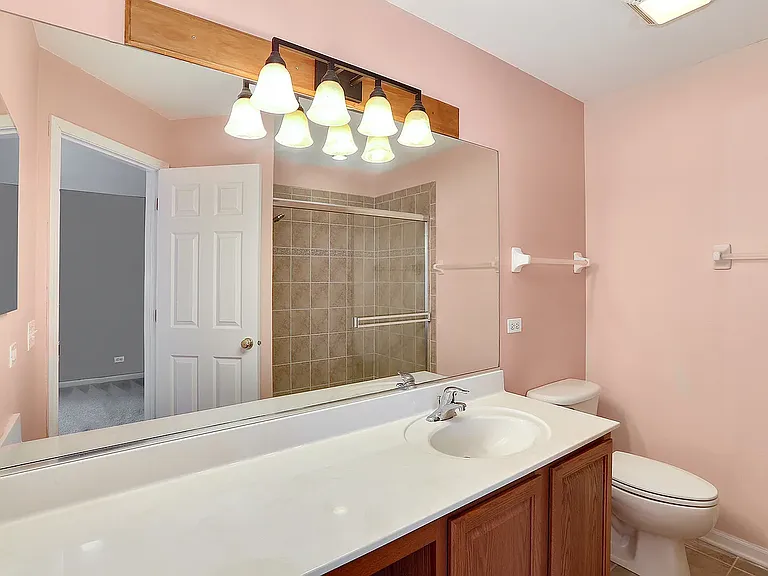 2392 Oakfield Ct — Photo 16